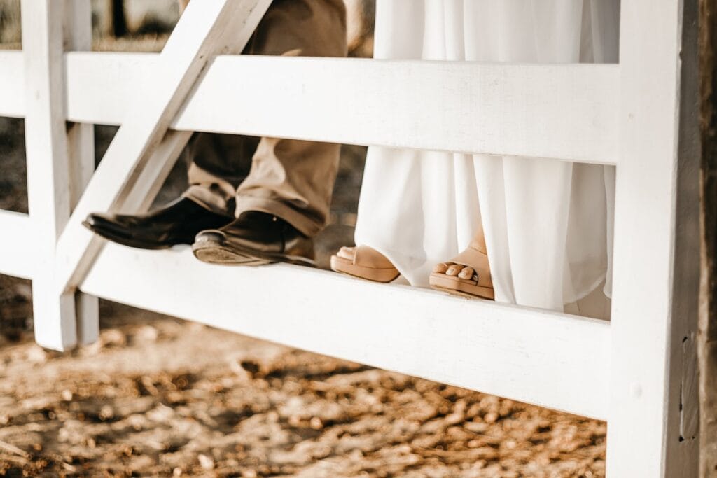 How To Talk About Money With Your Partner (+ What Not To Do)