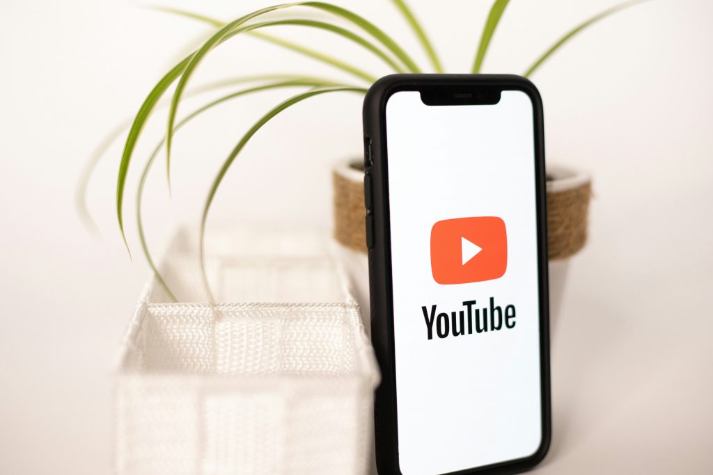 10 Ways to Make Money on YouTube in 2025