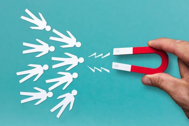 12 Instagram Business Ideas To Earn Extra Money (An Entrepreneur’s Guide)